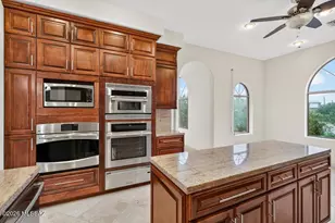 6450 N Desert View Dr, Tucson, AZ 85743 - Photo 11