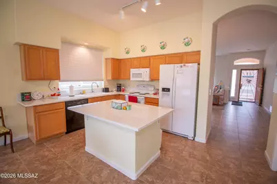 8846 E Desert Verbena Place, Tucson, AZ 85715 - Photo 3