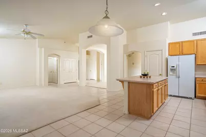 11621 N Quandry Drive, Tucson, AZ 85737 - Photo 9
