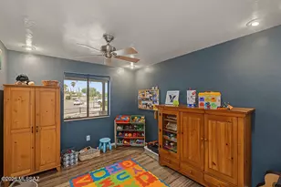 320 N Eastview Pl, Tucson, AZ 85710 - Photo 27
