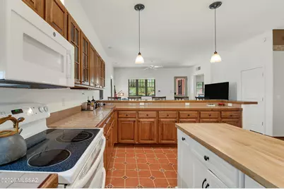 10457 E Wayne Moody Lane, Tucson, AZ 85747 - Photo 9