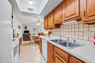 432 N Calle De Lumbre, Green Valley, AZ 85614 - Photo 13