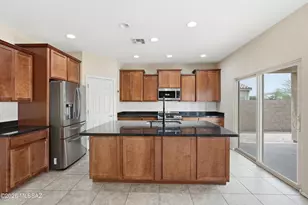 8978 W Cloudwood Dr, Marana, AZ 85653 - Photo 11