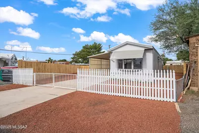 1432 W Buena Tierra Place, Tucson, AZ 85705 - Photo 3