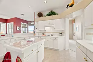 4151 S Campina Ct, Green Valley, AZ 85622 - Photo 9