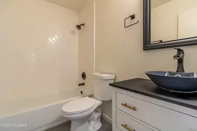 3873 S Headwind Drive, Tucson, AZ 85730 - Photo 13