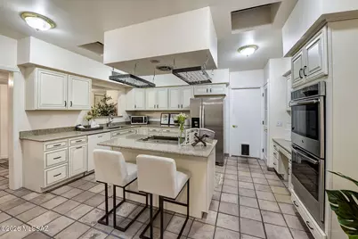 2000 E Campbell Terrace, Tucson, AZ 85718 - Photo 11