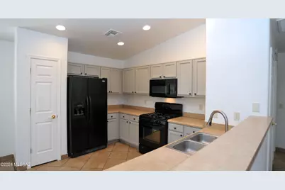 2851 E Paseo La Tierra Buena, Tucson, AZ 85706 - Photo 13
