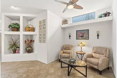 668 W Camino Del Bondadoso, Green Valley, AZ 85614 - Photo 9
