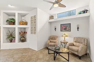 668 W Camino del Bondadoso, Green Valley, AZ 85614 - Photo 9