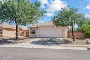 8116 E Lakeside Pkwy, Tucson, AZ 85710 - Photo 1