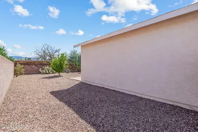 8116 E Lakeside Parkway, Tucson, AZ 85710 - Photo 27