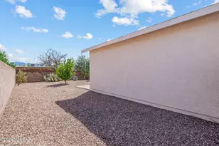 8116 E Lakeside Pkwy, Tucson, AZ 85710 - Photo 27