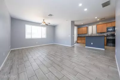 2262 W Night Air Lane, Tucson, AZ 85741 - Photo 5
