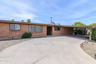 7540 E 33rd St, Tucson, AZ 85710 - Photo 1
