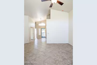11122 N Desert Flower Drive, Tucson, AZ 85737 - Photo 7