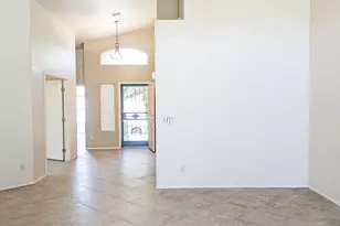 11122 N Desert Flower Dr, Tucson, AZ 85737 - Photo 7