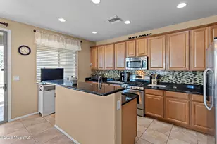 11594 W Bannerstone St, Marana, AZ 85658 - Photo 5