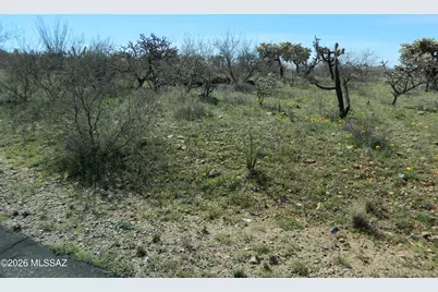422 E Corte Artura Azul #32, Green Valley, AZ 85614 - Photo 3