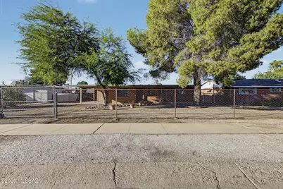 5353 E Douglas Street, Tucson, AZ 85711 - Photo 1