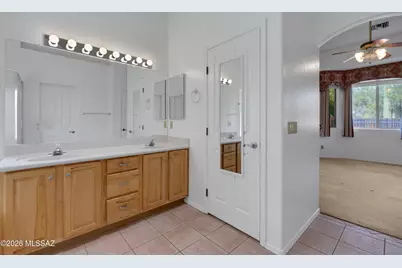 2702 S Falcon View Drive, Tucson, AZ 85713 - Photo 27