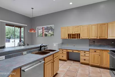 2702 S Falcon View Drive, Tucson, AZ 85713 - Photo 5