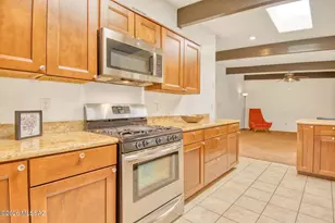 8700 E Placita Playa Ave, Tucson, AZ 85715 - Photo 15
