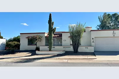 140 E San Vincent Drive, Green Valley, AZ 85614 - Photo 1