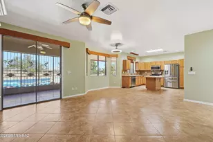 618 W Woodfield Ct, Green Valley, AZ 85614 - Photo 11