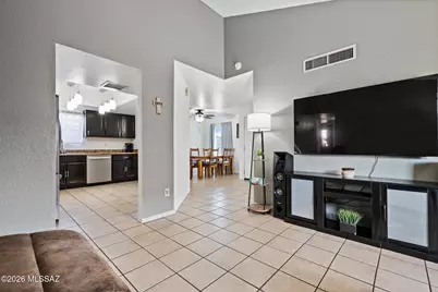 2064 W Brittain Drive, Tucson, AZ 85705 - Photo 13
