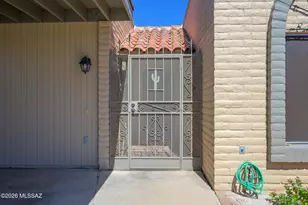 1382 W Camino Alicante, Green Valley, AZ 85622 - Photo 9