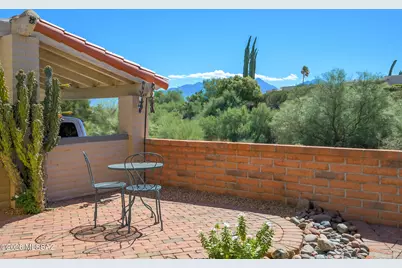 1382 W Camino Alicante, Green Valley, AZ 85622 - Photo 3