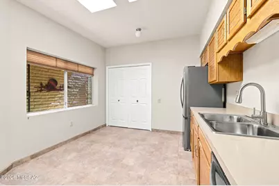 1382 W Camino Alicante, Green Valley, AZ 85622 - Photo 15