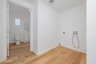 912 W Limberlost Dr, Tucson, AZ 85705 - Photo 11