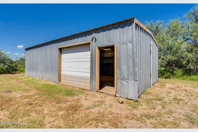1366 E Cottonwood Lane, Huachuca City, AZ 85616 - Photo 45