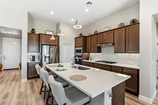 1445 E Golden Rock Wy, Green Valley, AZ 85614 - Photo 17