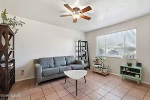 3725 E Shepherd Pl, Tucson, AZ 85713 - Photo 5