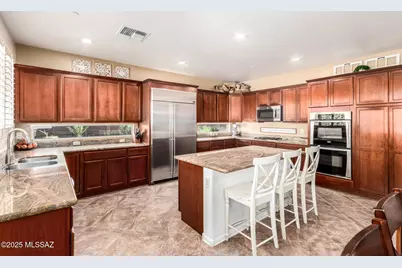 7992 W Ironwood Reserve Court, Tucson, AZ 85743 - Photo 11