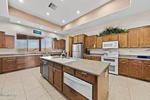 13401 N Rancho Vistoso Blvd, Oro Valley, AZ 85755 - Photo 43
