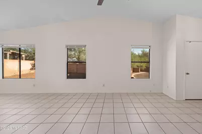 2966 W Country Meadow Drive, Tucson, AZ 85742 - Photo 9