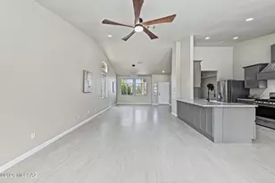 7549 W Summer Sky Dr, Tucson, AZ 85743 - Photo 9