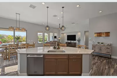 1724 E Hollow Creek Drive, Green Valley, AZ 85614 - Photo 13