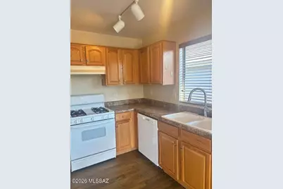 2386 S Adventure Trail, Tucson, AZ 85748 - Photo 9