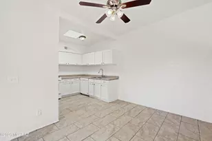 839 W Wedwick St, Tucson, AZ 85706 - Photo 7