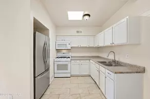 839 W Wedwick St, Tucson, AZ 85706 - Photo 9