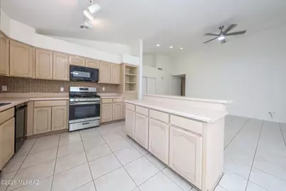 1562 W Via De Chapala, Sahuarita, AZ 85629 - Photo 7