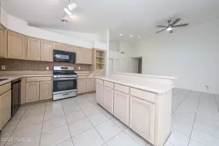 1562 W Via De Chapala, Sahuarita, AZ 85629 - Photo 7