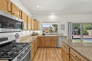 9449 N Weather Hill Dr, Tucson, AZ 85743 - Photo 19