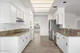6900 W Hermitage Pl, Tucson, AZ 85743 - Photo 11