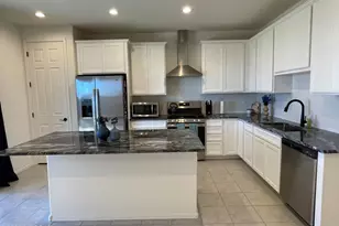 7864 S Wolf Creek Dr, Tucson, AZ 85757 - Photo 5